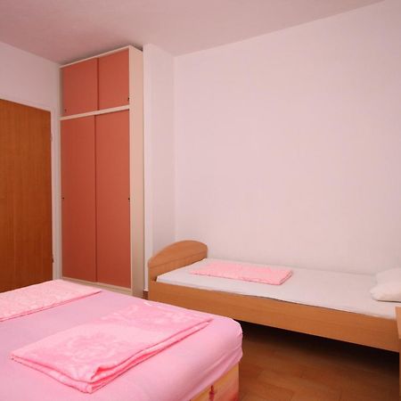 Apartments With A Parking Space Zivogosce - Porat, Makarska - 6700 Igrane Rom bilde
