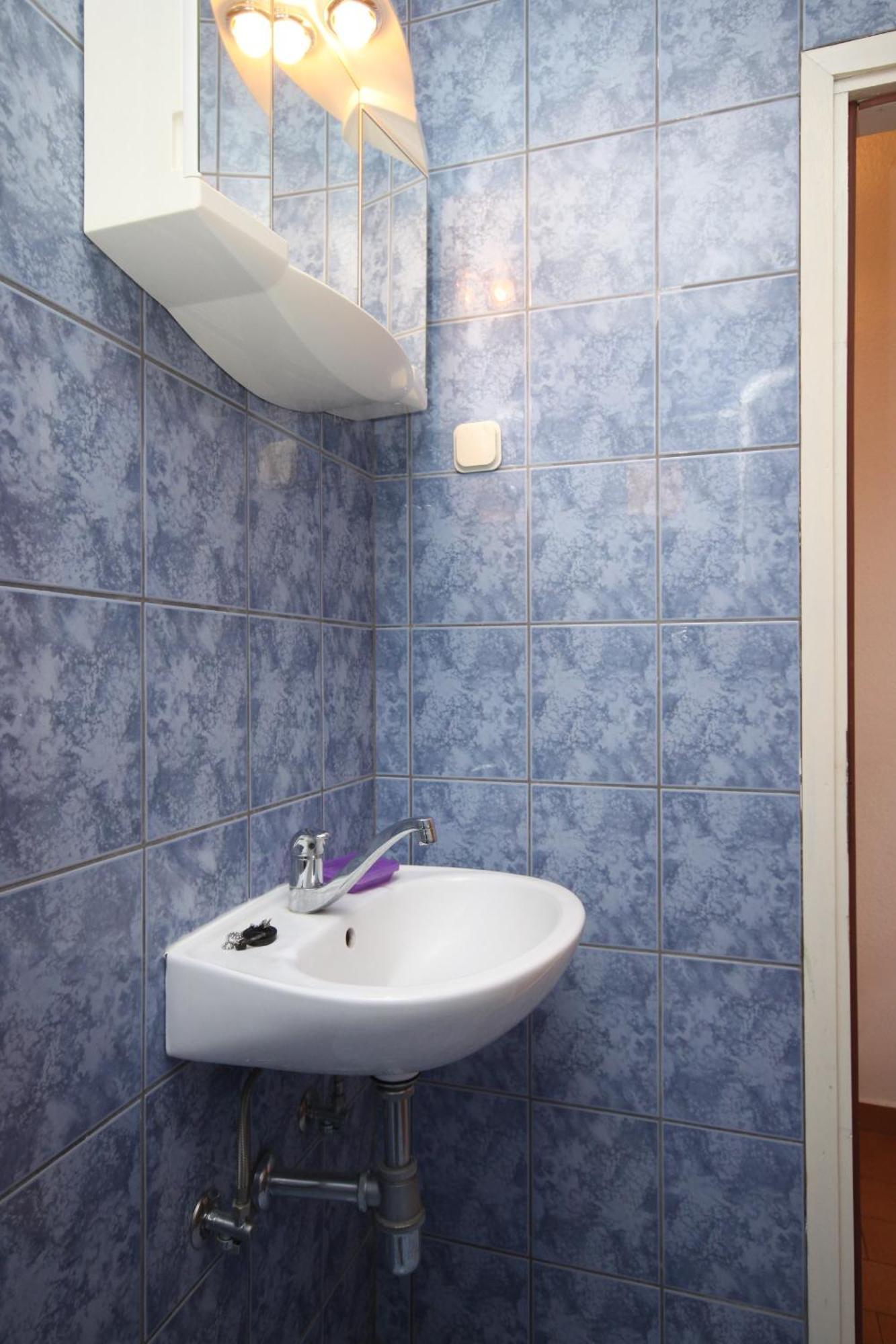 Apartments With A Parking Space Zivogosce - Porat, Makarska - 6700 Igrane Rom bilde